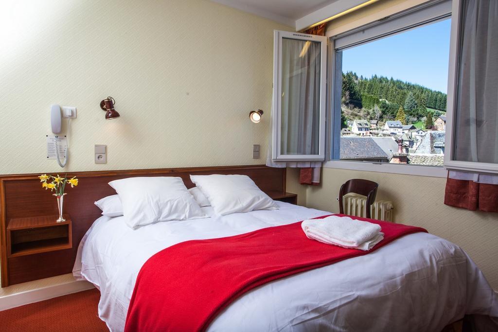 Hotel Beausejour Chaudes-Aigues Room photo