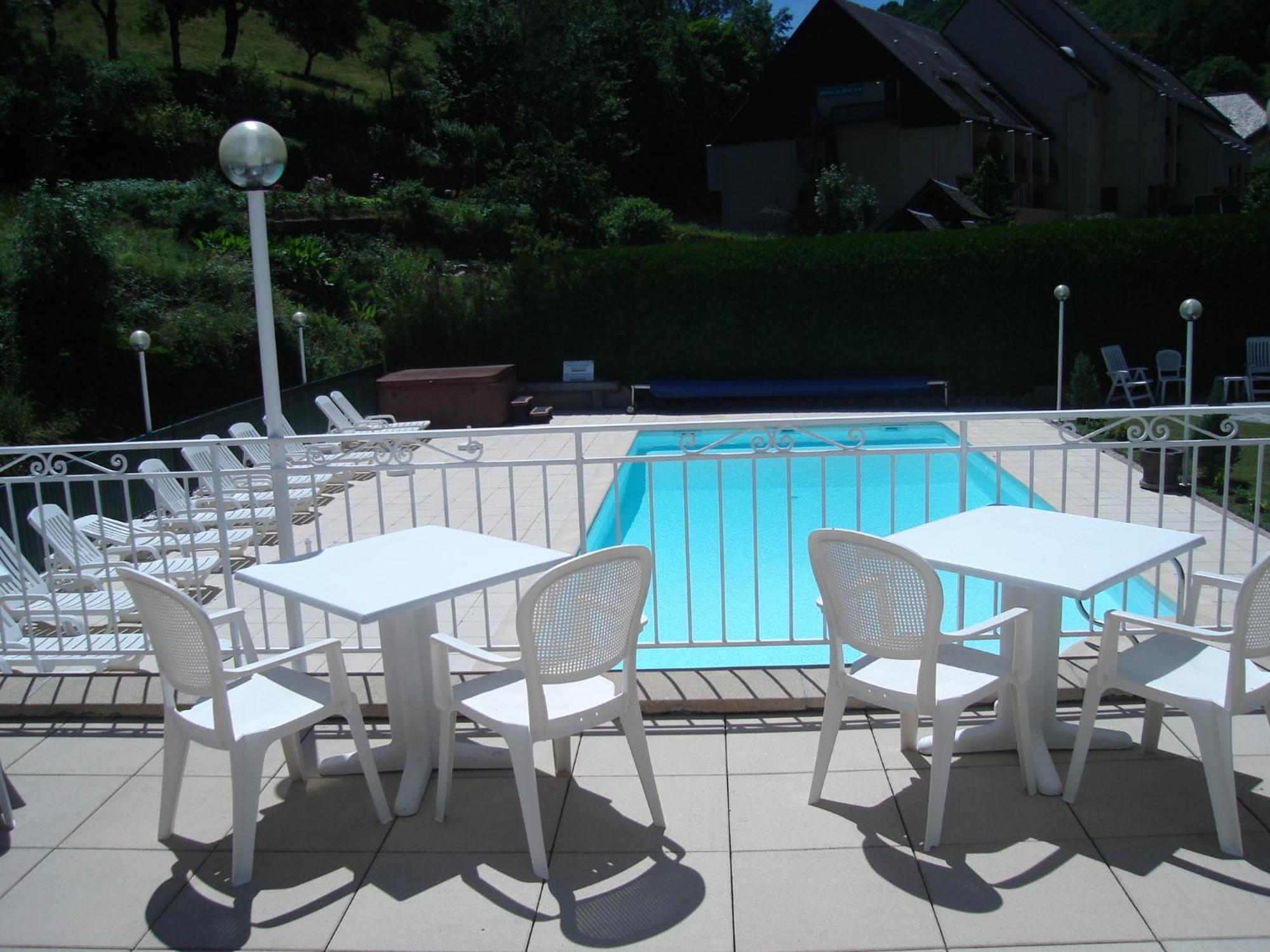 Hotel Beausejour Chaudes-Aigues Exterior photo