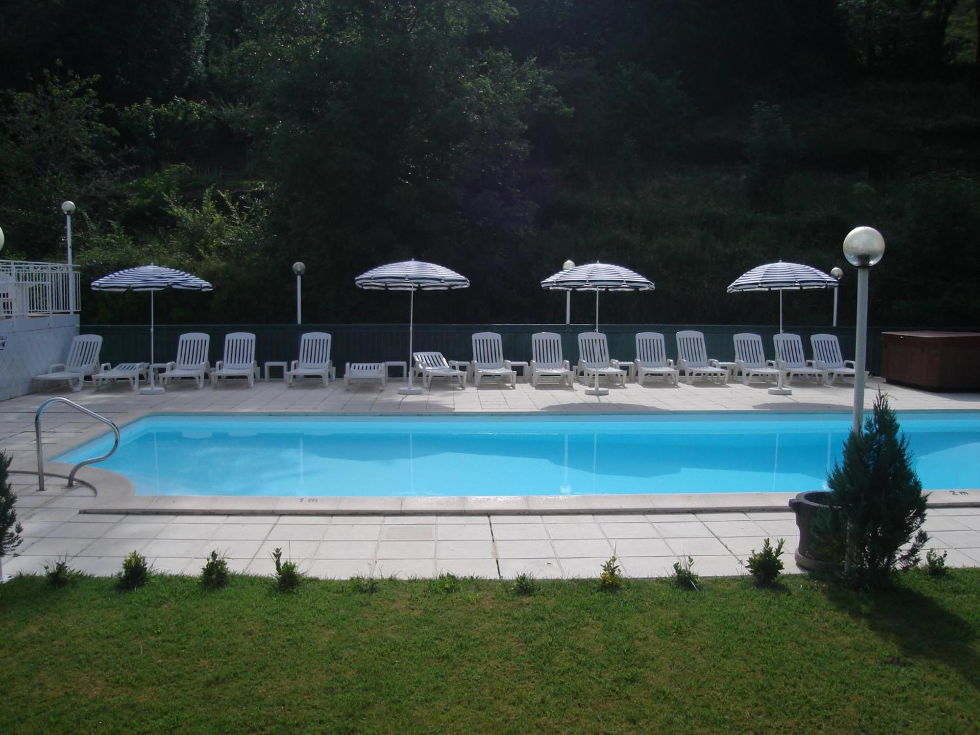 Hotel Beausejour Chaudes-Aigues Exterior photo