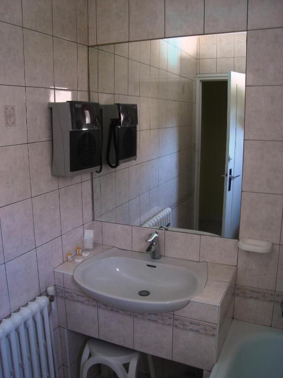 Hotel Beausejour Chaudes-Aigues Exterior photo